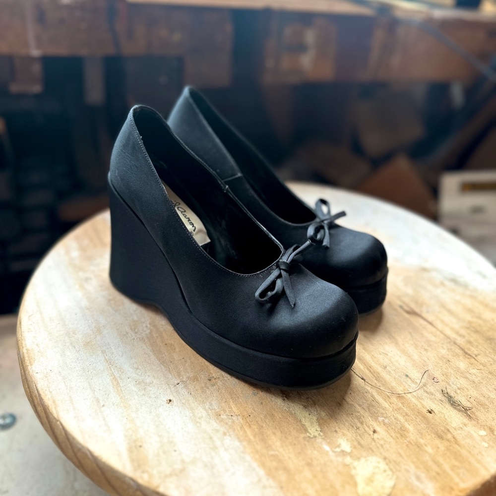 Platform ballet shoe